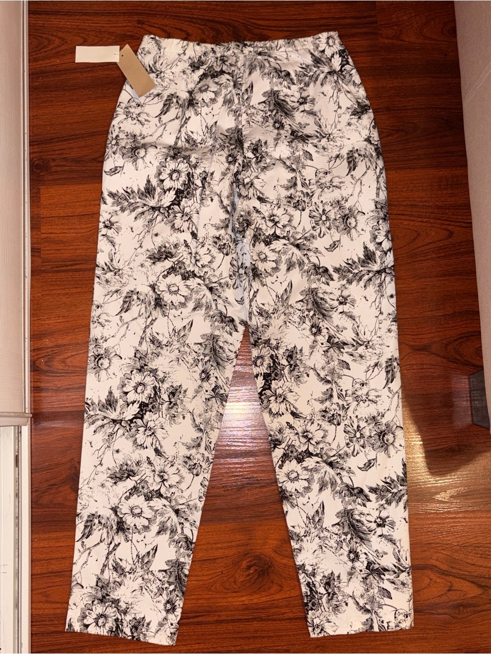 Women's Black & White Floral Pull-On Pants - Picture 4 of 5
